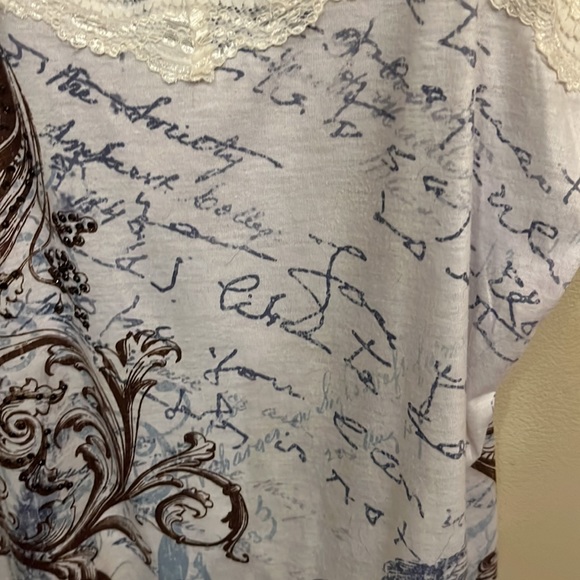 Maurice’s tank top - Picture 3 of 4